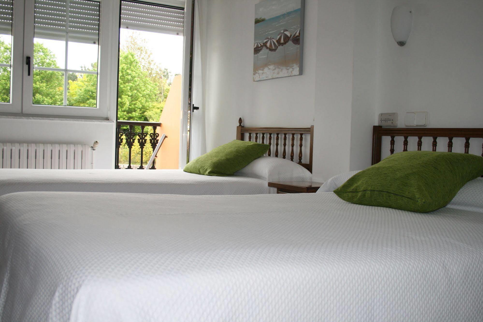 Hostal Pereirina Cee Exterior foto
