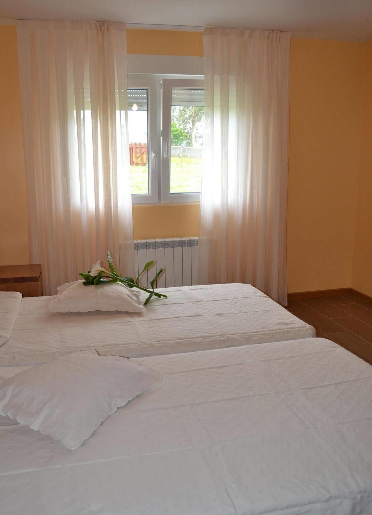 Hostal Pereirina Cee Exterior foto