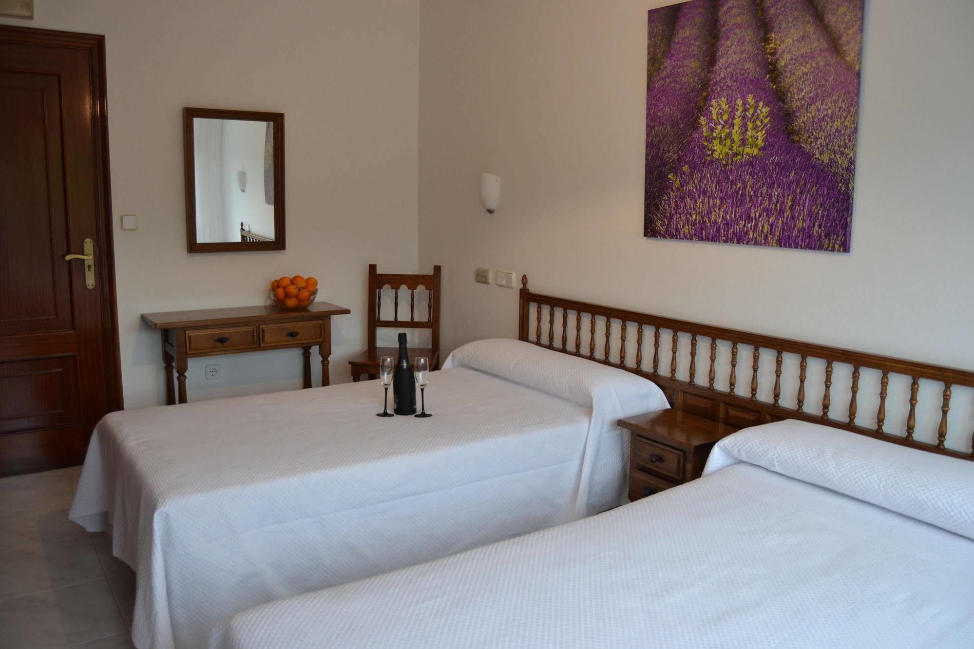 Hostal Pereirina Cee Exterior foto